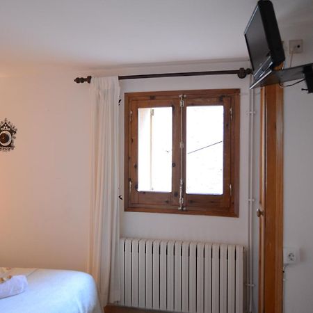 Hostal La Cuineta De Cal Triuet Gósol Buitenkant foto