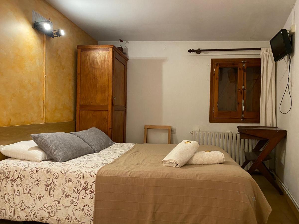 Hostal La Cuineta De Cal Triuet Gósol Buitenkant foto