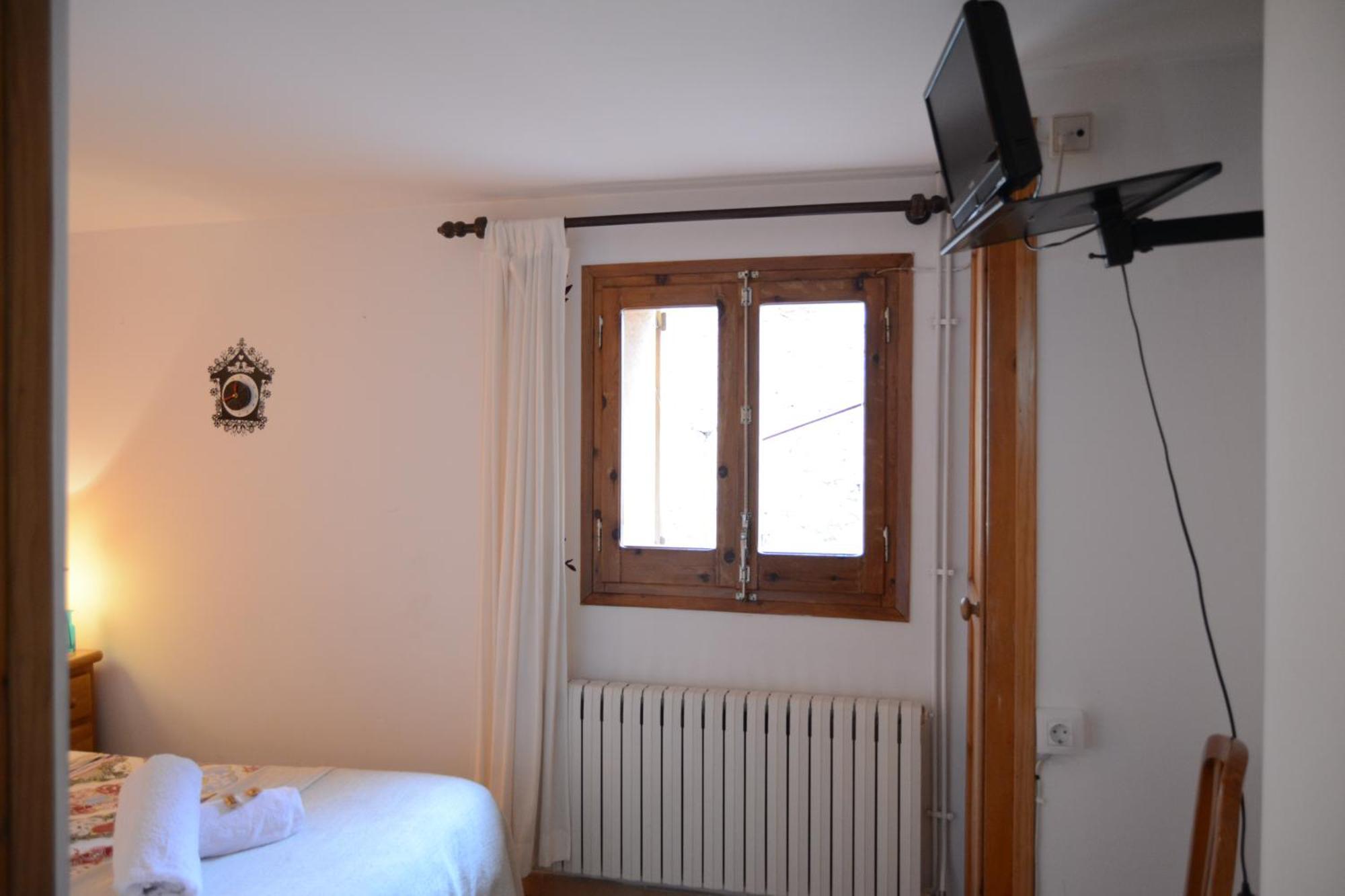 Hostal La Cuineta De Cal Triuet Gósol Buitenkant foto