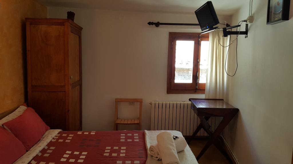 Hostal La Cuineta De Cal Triuet Gósol Buitenkant foto