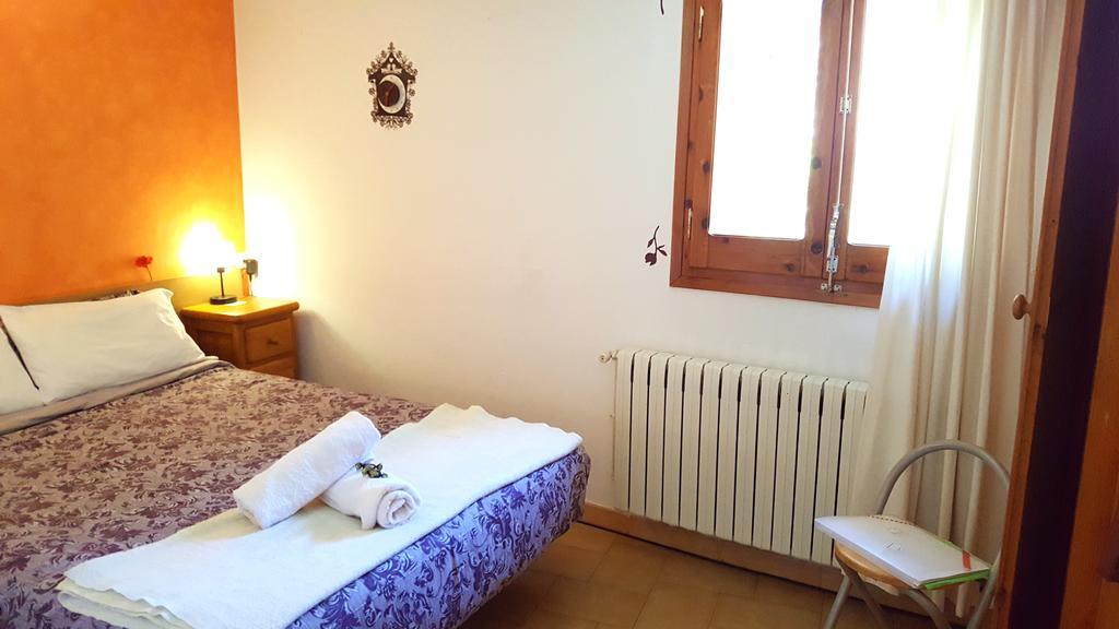 Hostal La Cuineta De Cal Triuet Gósol Buitenkant foto